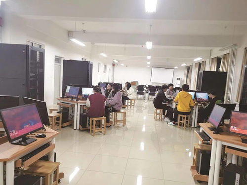 包頭職業(yè)技術(shù)學(xué)院計(jì)算機(jī)與信息工程系 計(jì)算機(jī)技術(shù)開(kāi)發(fā)專(zhuān)業(yè)的人才培養(yǎng)與前景展望